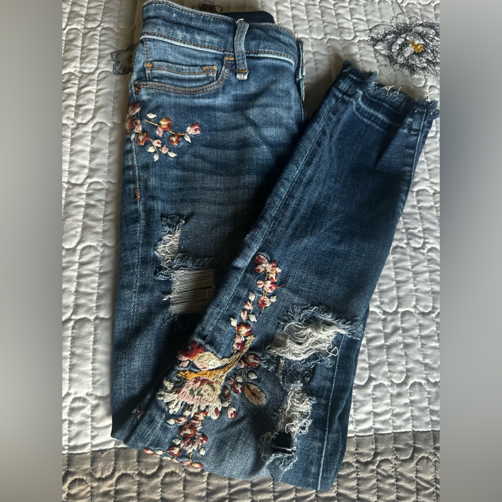 Abercrombie & Fitch Harper Low Rise Ankle Jeans